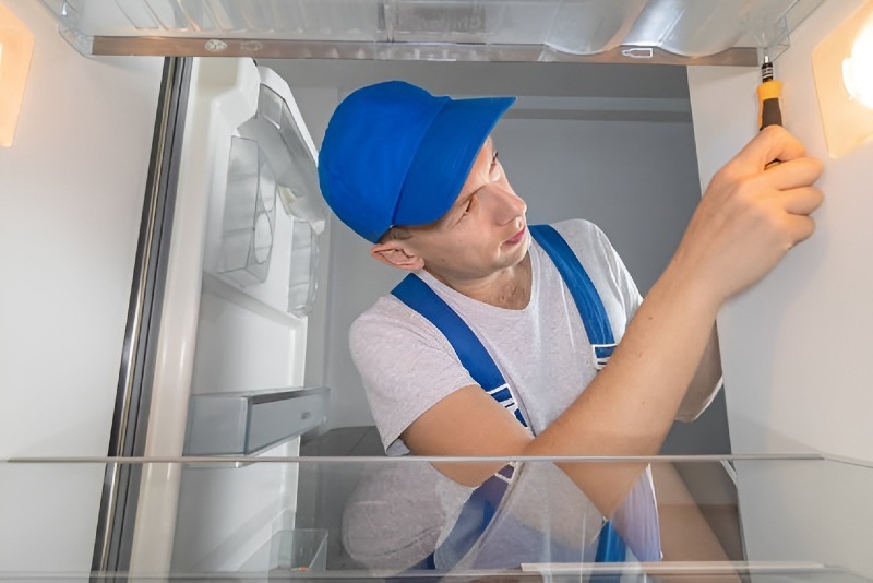 Refrigerator repair in Belmont